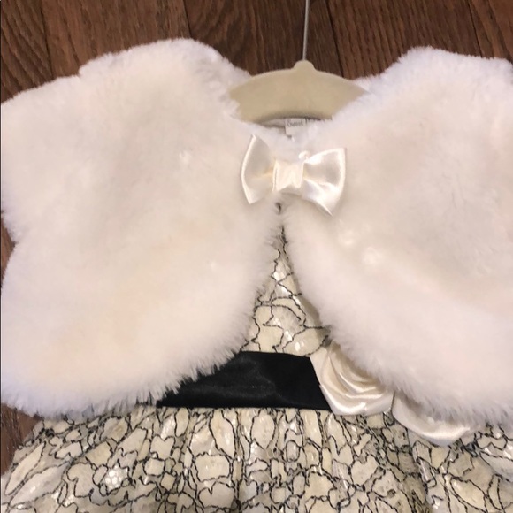 Dress and cape set - Picture 3 of 4